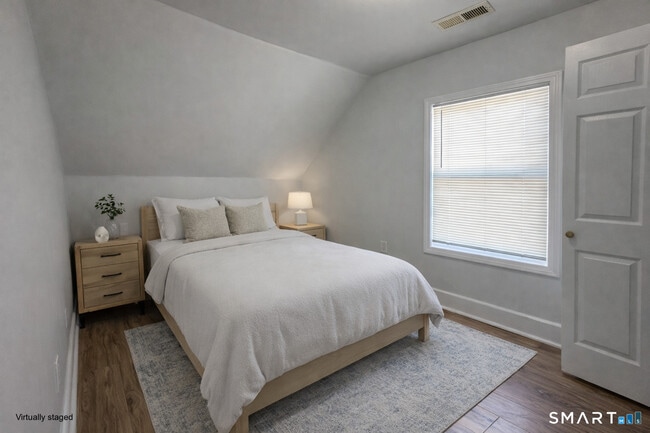 Building Photo - 181 Park St