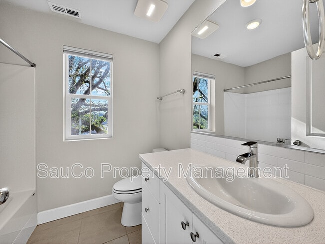 Building Photo - 17022 SW Lemongrass Ln