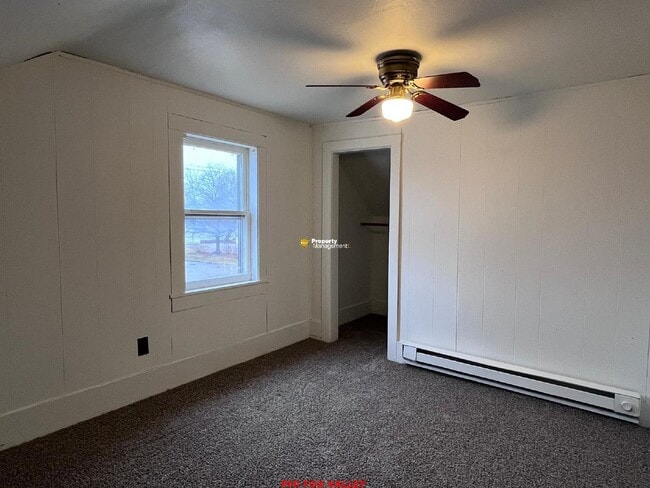 Building Photo - Charming 3-Bedroom Home in Menasha, WI with Spacious Layout!