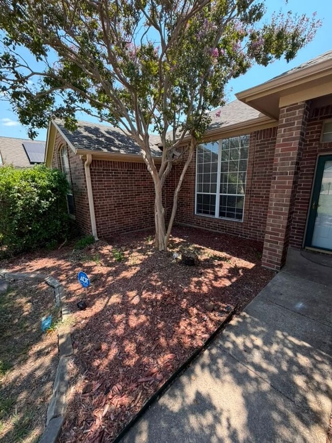 Building Photo - 1001 Brookhaven Dr