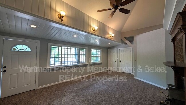 Building Photo - 202 Cheyenne Blvd