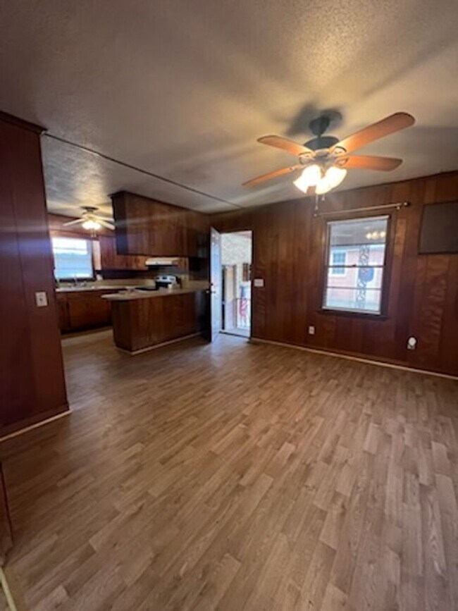 Building Photo - 4BR/2BA House in Darlington, SC