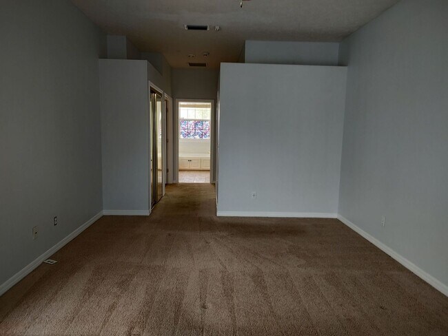 Building Photo - Beautiful Home w/Inground Pool in Peaceful Lynn Haven! *Pool Service Included!* *1/2 OFF 1st Mont...