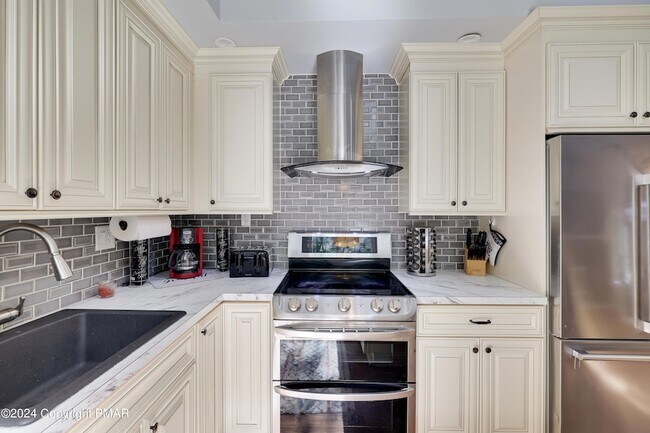 Building Photo - 2933 Melody Ln