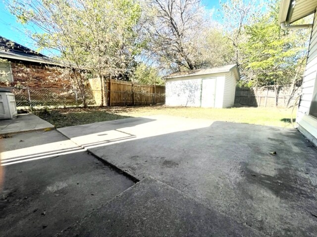 Building Photo - Saucer