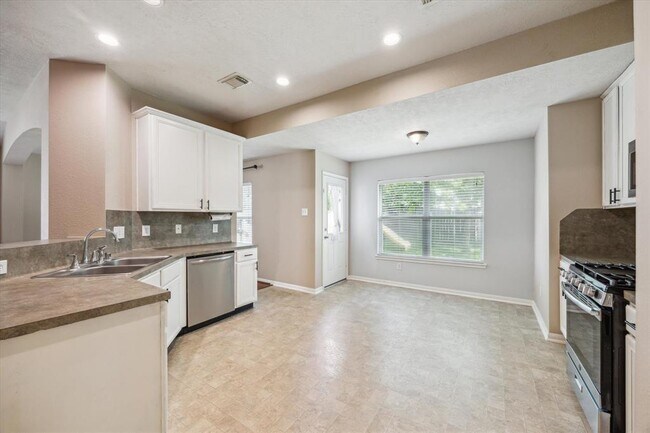 Building Photo - 20623 Rainstone Ct