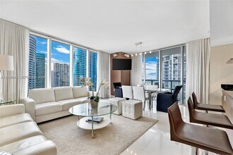 Building Photo - 485 Brickell Ave