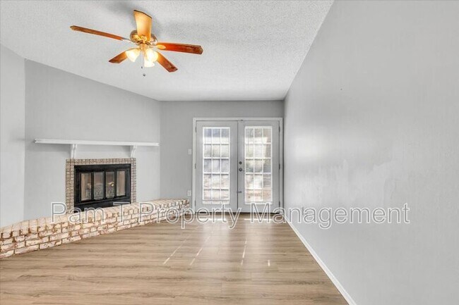 Building Photo - 1835 Upson St