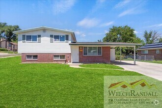 Building Photo - Beautifully Updated Single Family Home in ...