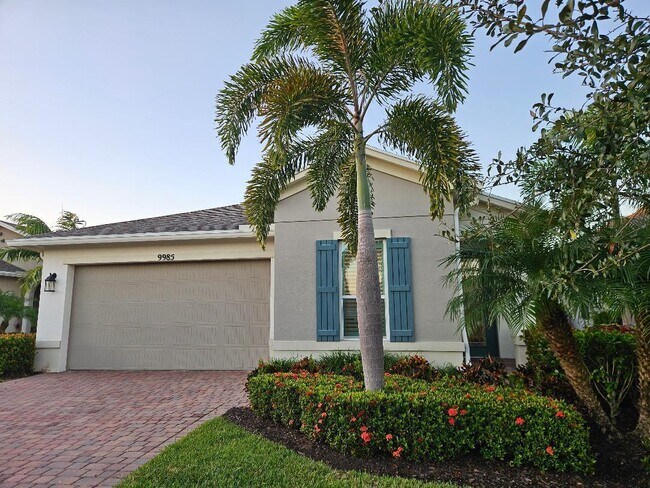 Building Photo - 9985 SW Trumpet Tree Cir
