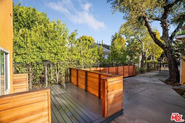 Building Photo - 1844 18th St