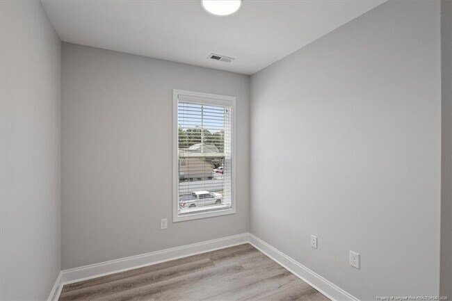 Building Photo - 134 Huzzas Cir