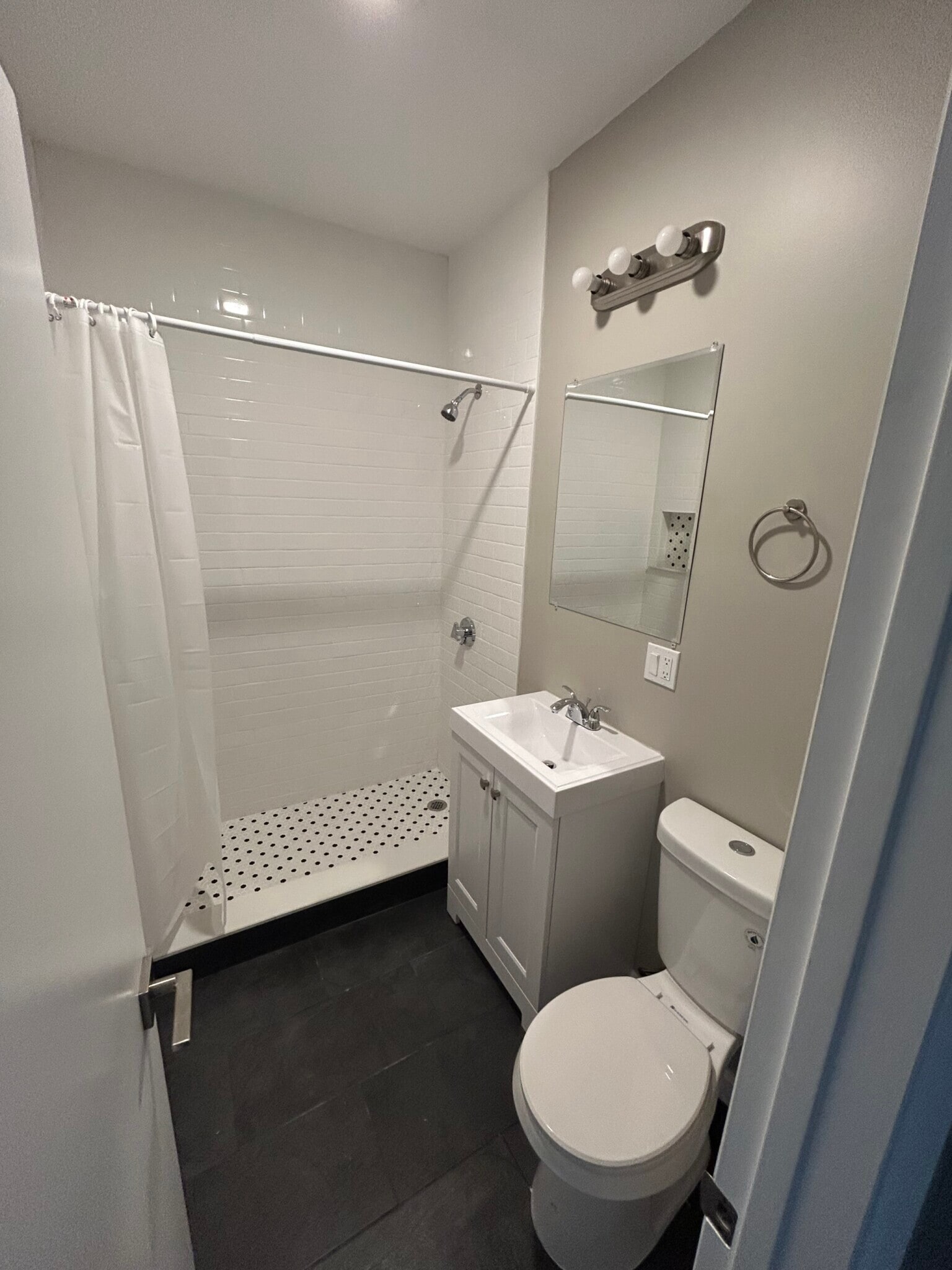 Building Photo - 50 Evergreen St