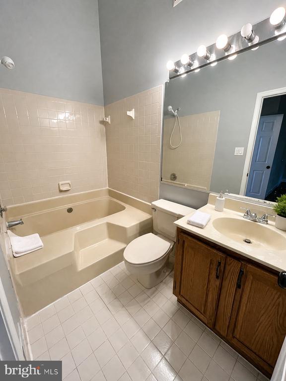 Building Photo - 8579 Harvest View Ct
