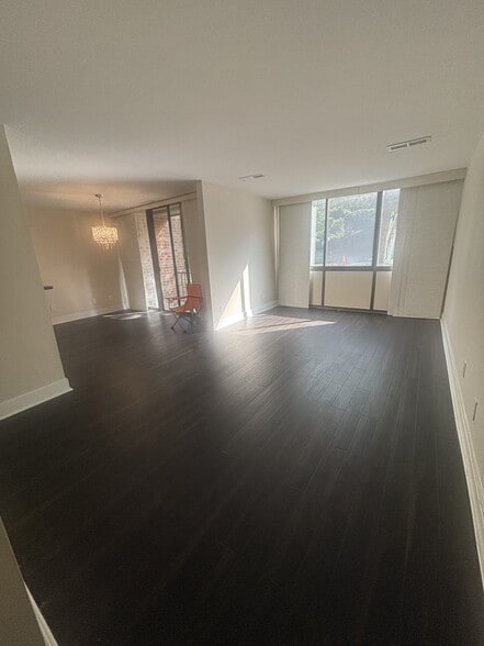 Building Photo - 521 N Armistead St