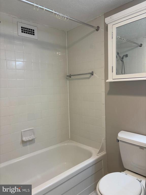 Building Photo - 2030 N Adams St