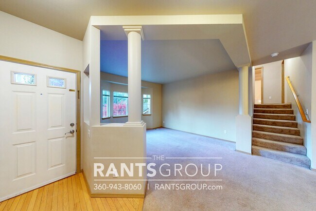 Building Photo - Great Location!  Quiet Neighborhood!