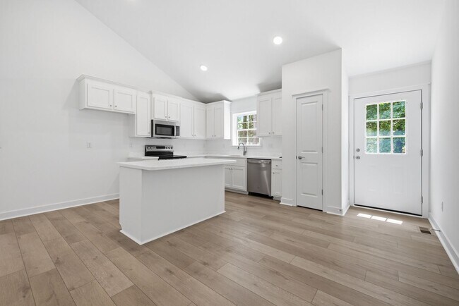 Building Photo - 21169 Baileys Ln