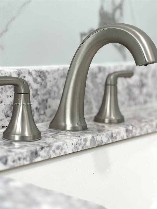 Building Photo - 2710 N 72nd Ave