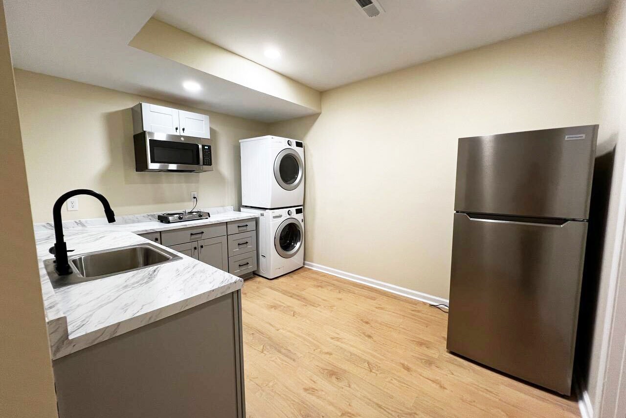 Building Photo - 1804 Woods Edge Dr NE