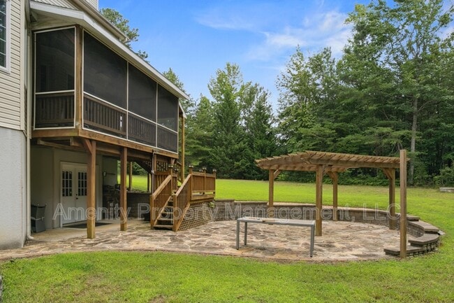 Building Photo - 182 Saddletown Rd