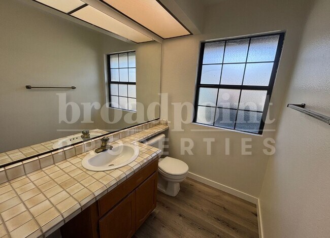 Building Photo - 1543 Buckskin Dr