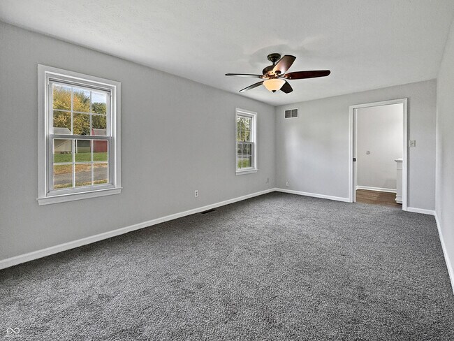 Building Photo - 5325 W Smith Valley Rd