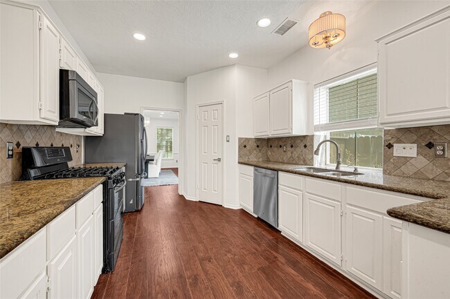 Building Photo - 8307 Summer Reef Dr