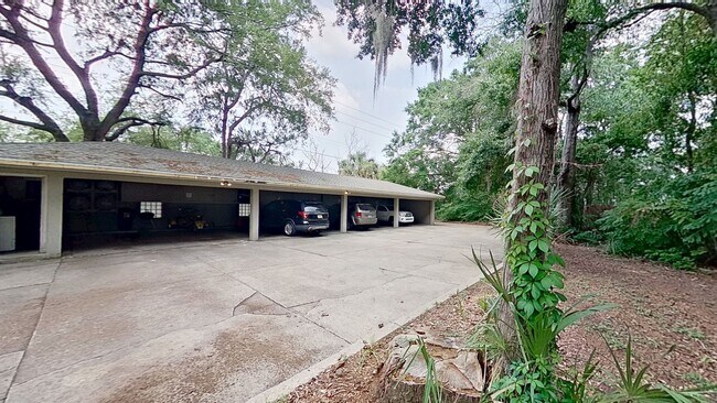 Building Photo - Chaming 2-Bed apartment on Atlantic Blvd!