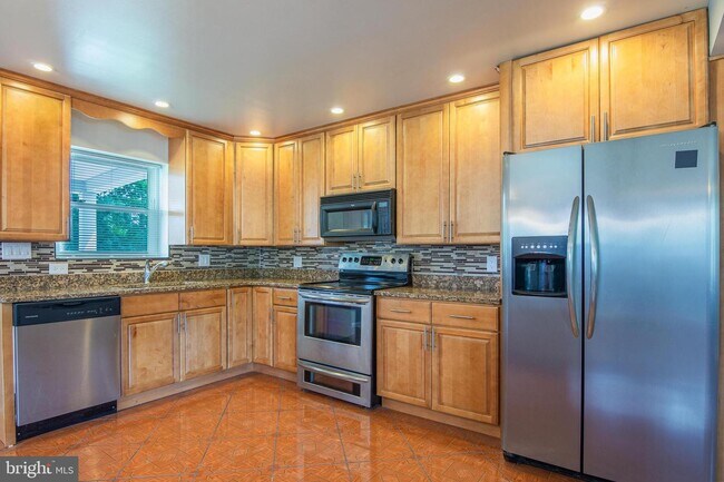 Building Photo - 9306 Westphalia Rd