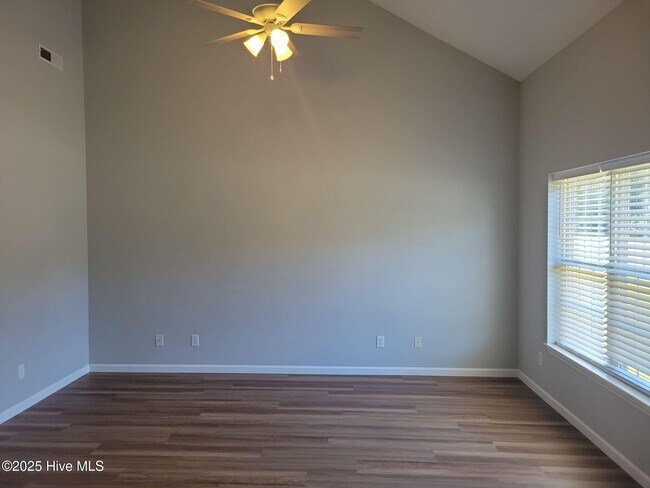 Building Photo - 1139 Brownlea Dr