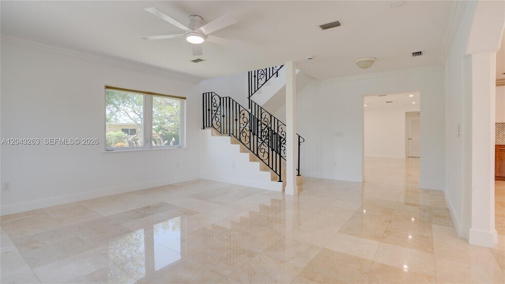 Building Photo - 500 SW 51st Ct