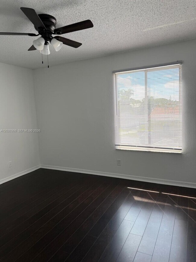 Building Photo - 12950 Vista Isles Dr