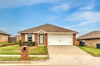 Building Photo - 9905 Summerhill Ln
