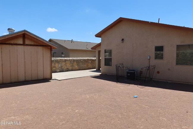 Building Photo - 14217 Otter Point Ct