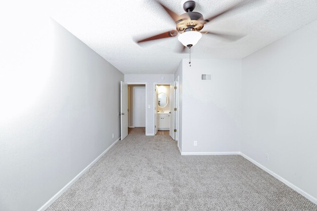 Building Photo - 6809 W 149th Terrace