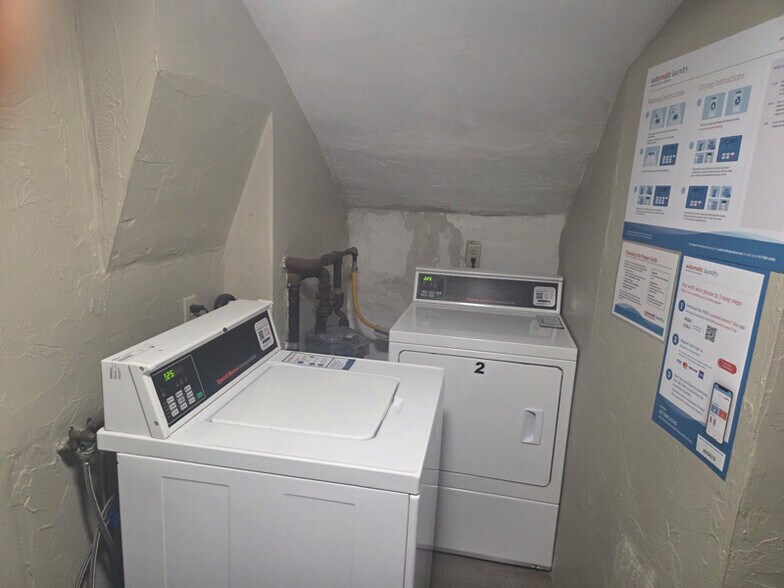 Building Photo - 767 Tremont St