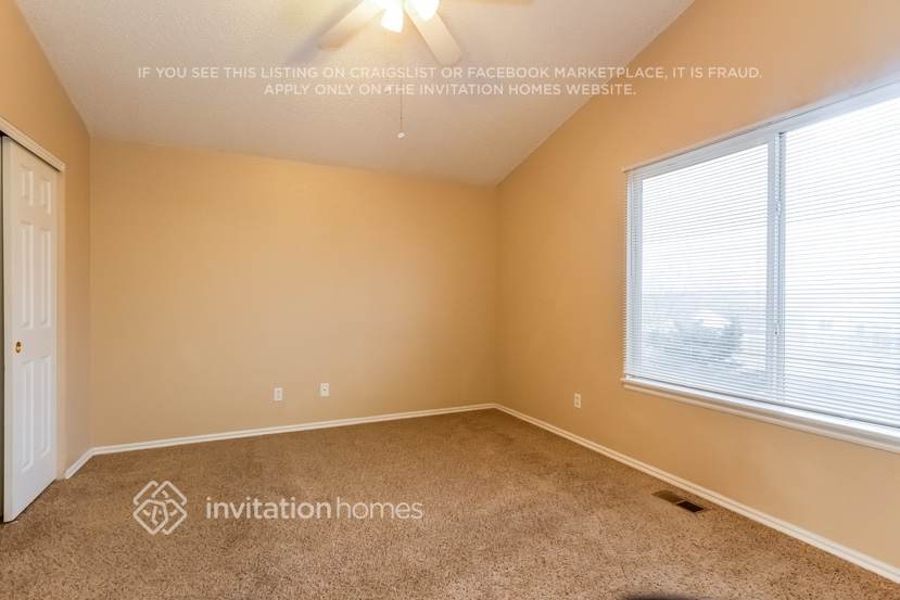 Building Photo - 8738 Snowbird Way