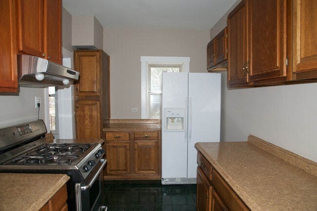 Building Photo - 203 Symphony Way