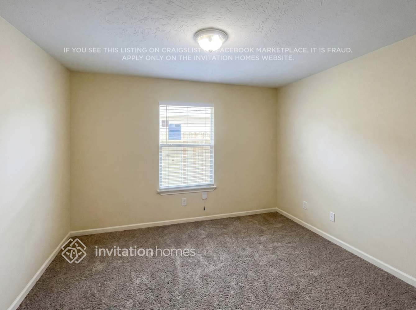 Building Photo - 8567 Chaletford Dr