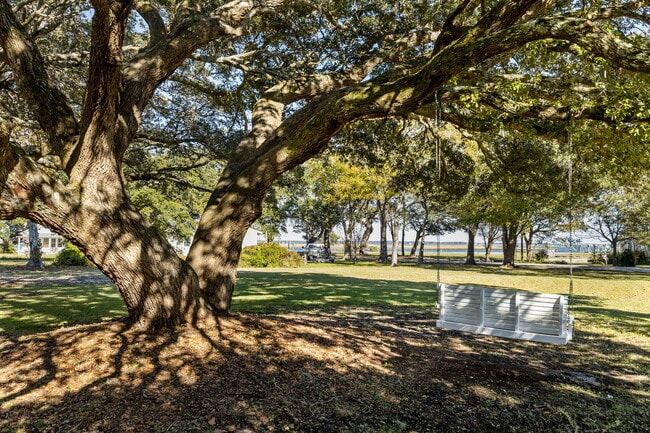 Building Photo - 182 Lewistown Rd