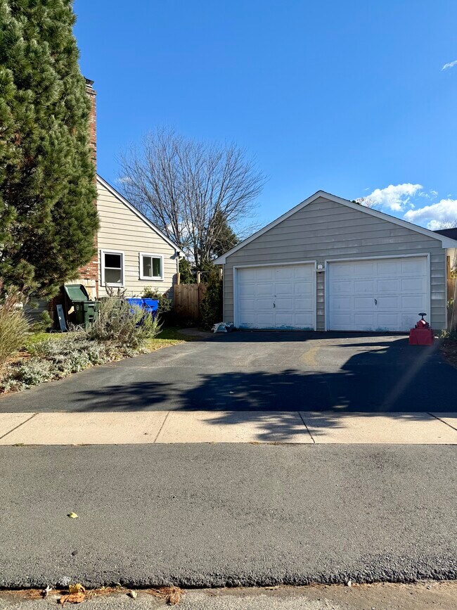 Building Photo - 79 Elida Ct