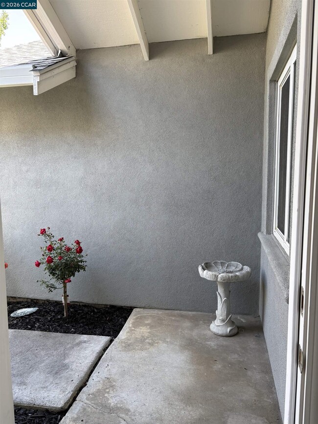 Building Photo - 757 Valley Green Dr