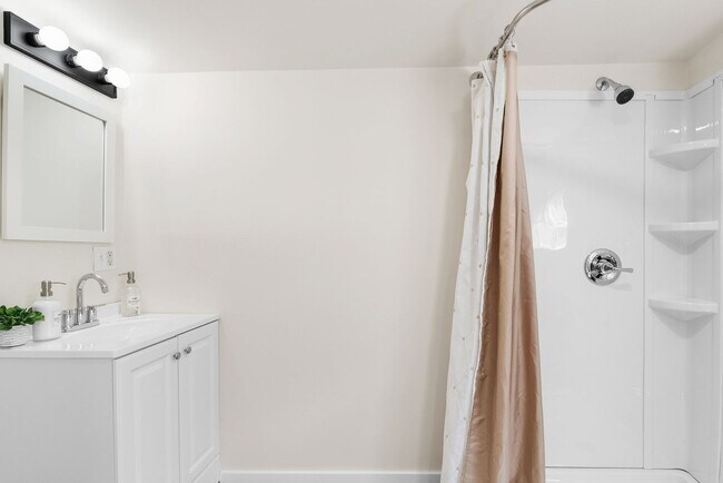 Building Photo - Sunny and Charming Boulder Creek Retreat - Modern Living on a Shared Property