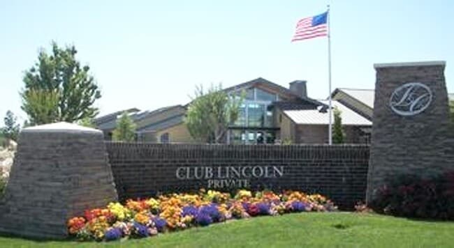 Building Photo - Spacious 3 Bedroom Condo for Rent in Linco...