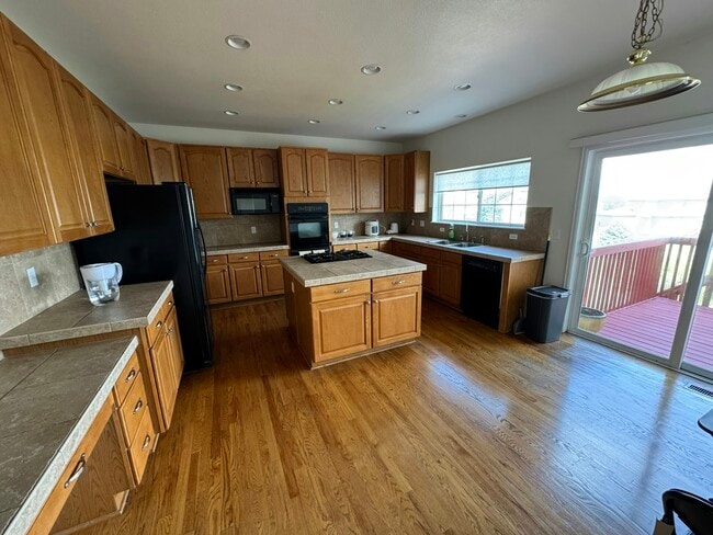 Building Photo - 10176 Nottingham Dr
