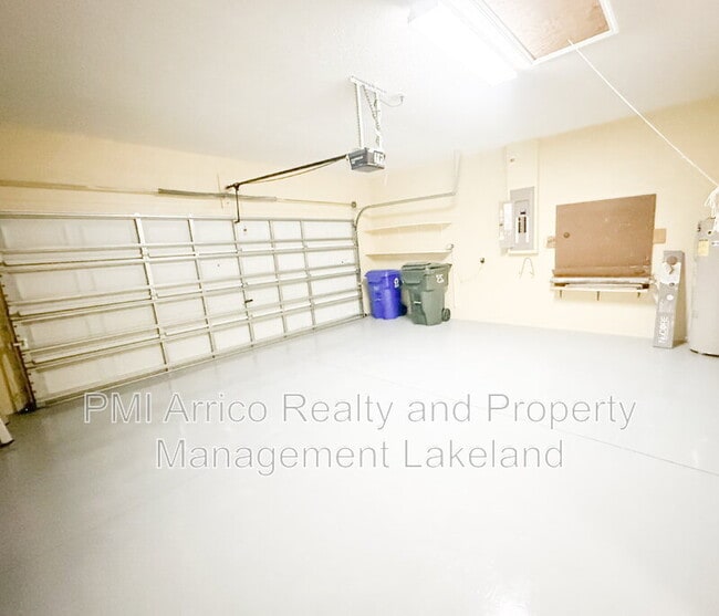 Building Photo - 3774 Hampton Hills Dr