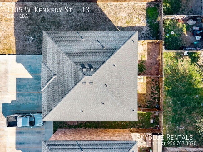 Building Photo - 1105 W Kennedy St