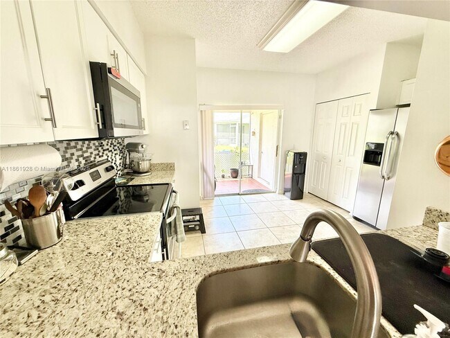 Building Photo - 70 Whitehead Cir