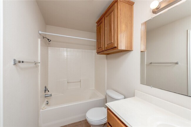 Building Photo - 1001 Krenek Tap Rd